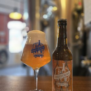 Langensalzaer Schankbier Bierbild mit dem Bier im Glas und in der Flasche